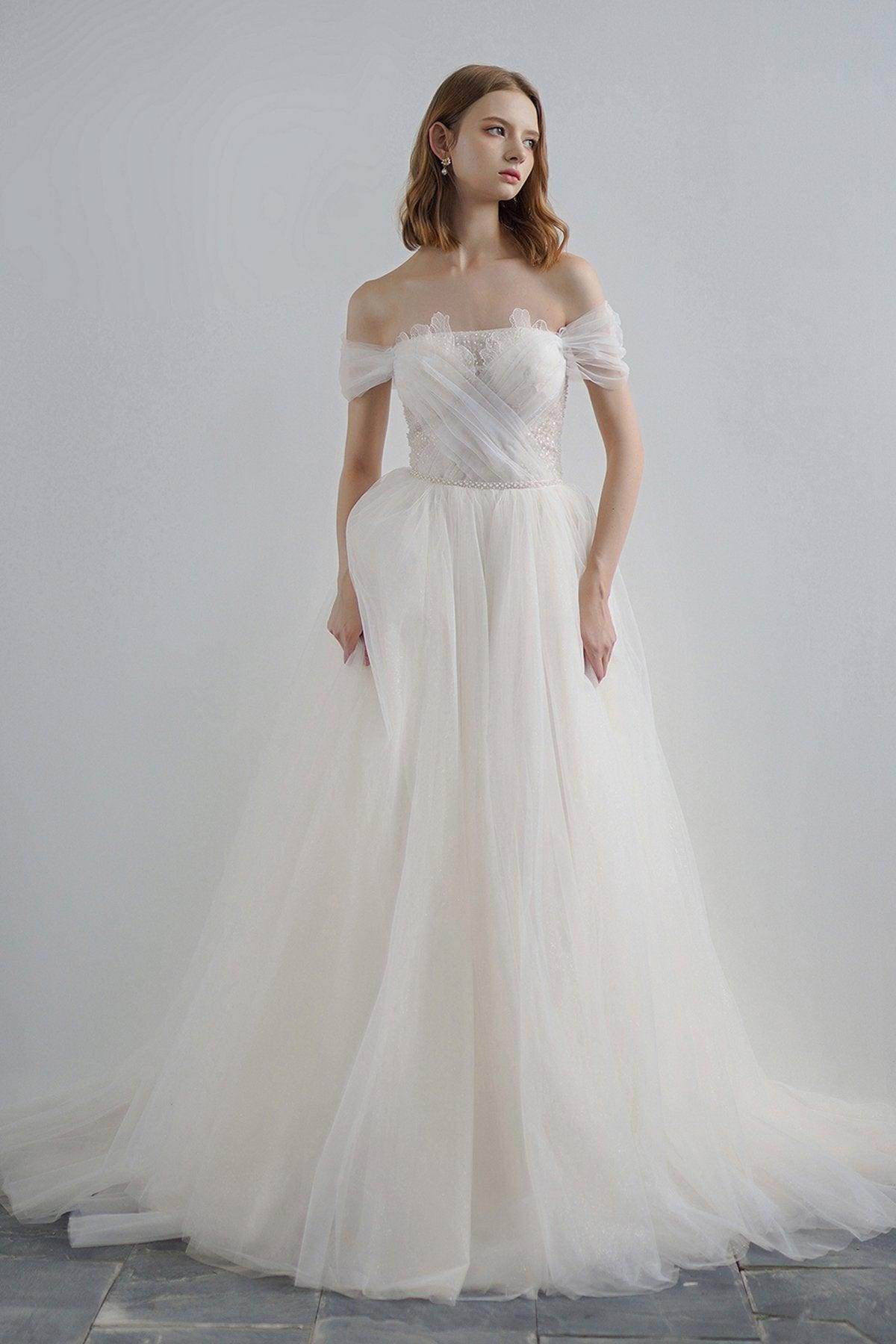 A-Line Sweep-Brush Train Lace Tulle Wedding Dress CW3220 - COCOMELODY